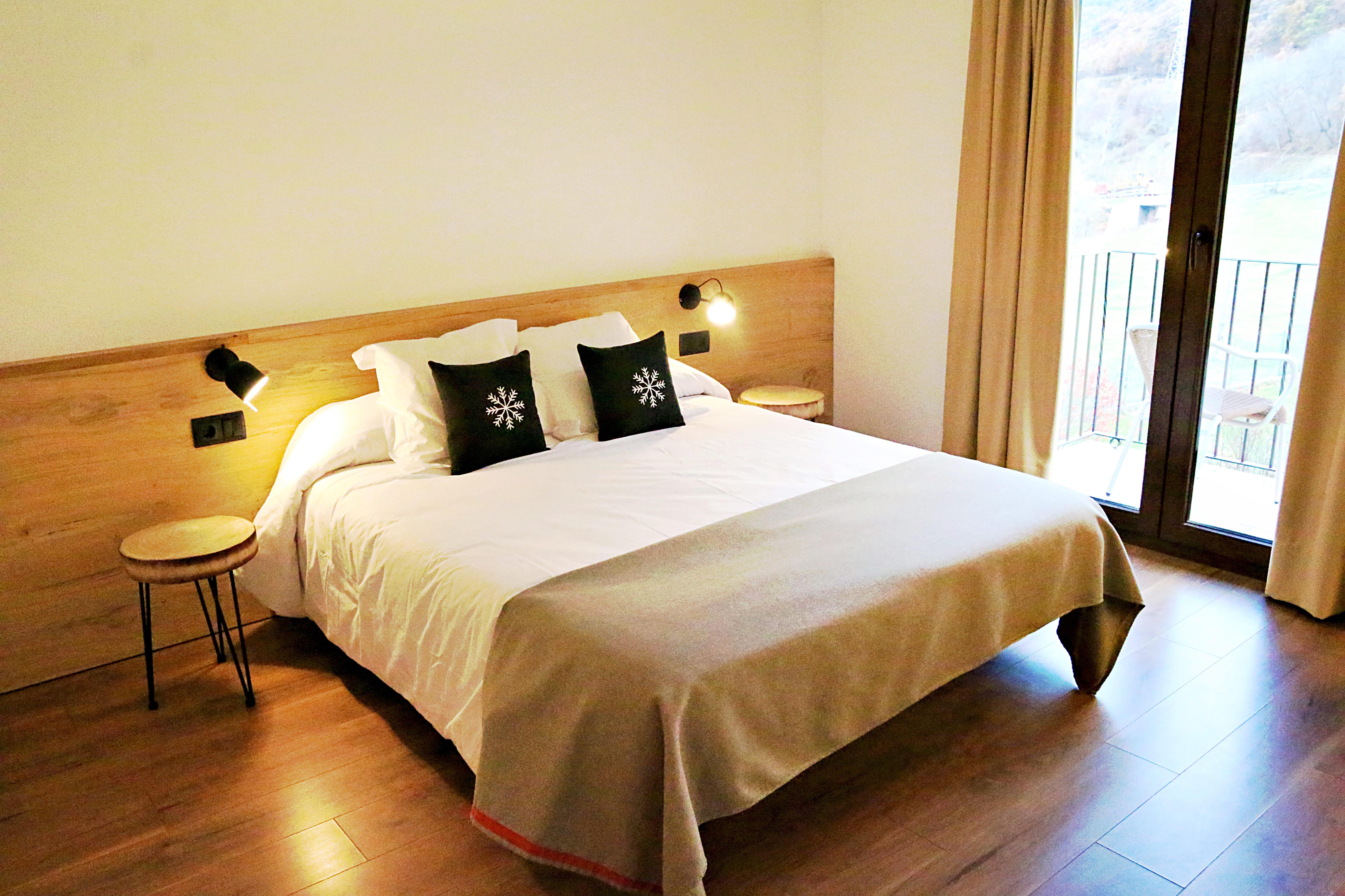 Hotel Lo Paller Valencia D'Aneu Zewnętrze zdjęcie