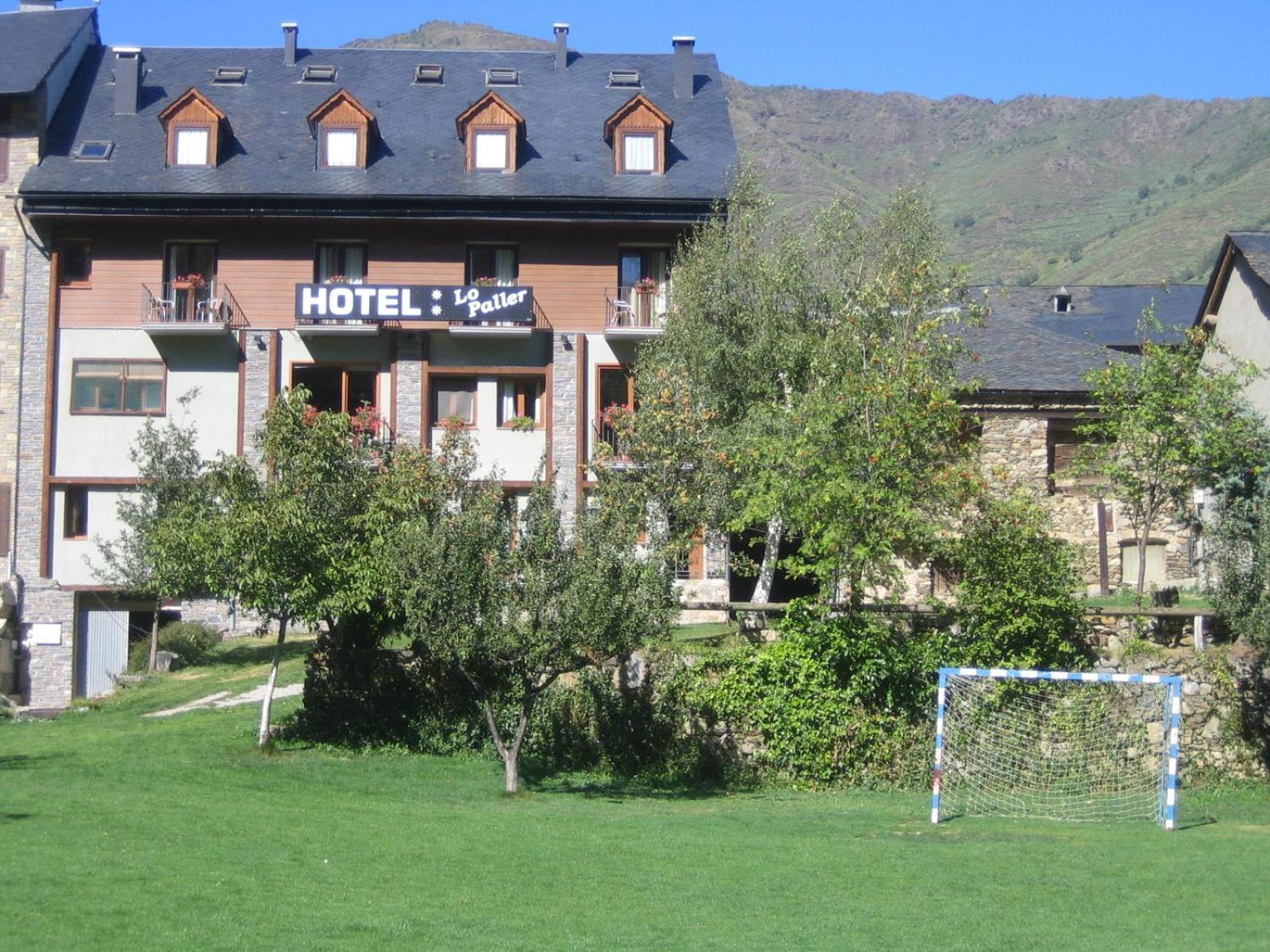 Hotel Lo Paller Valencia D'Aneu Zewnętrze zdjęcie