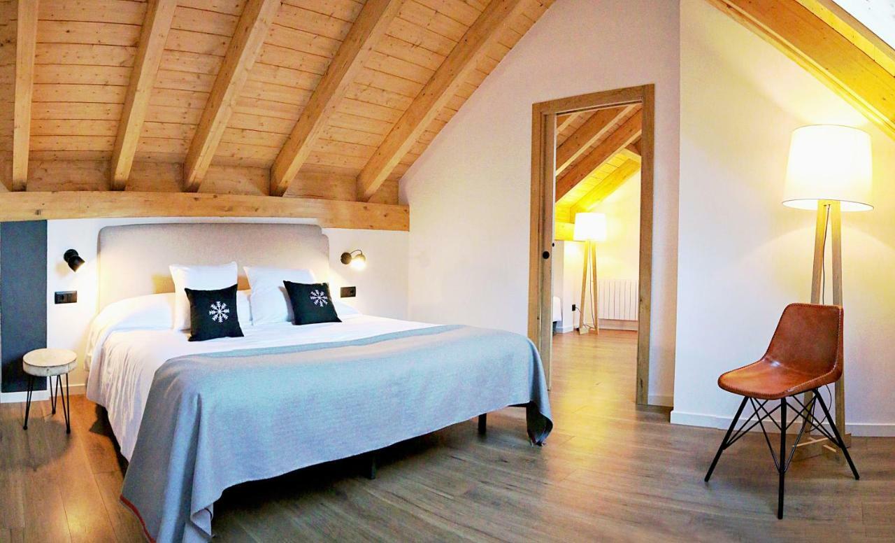 Hotel Lo Paller Valencia D'Aneu Zewnętrze zdjęcie